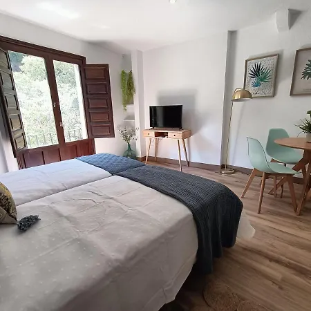 Casa Yamur Bajo La Alhambra *